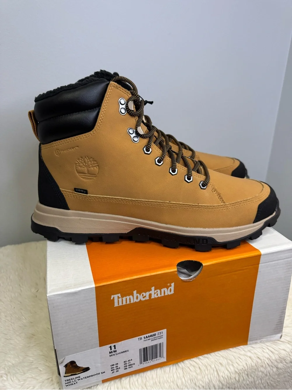 Timberland Men's Waterproof Hiker Boot Wheat/Black Leather Lace-Up US 11